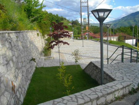 η πλατεία του χωριού